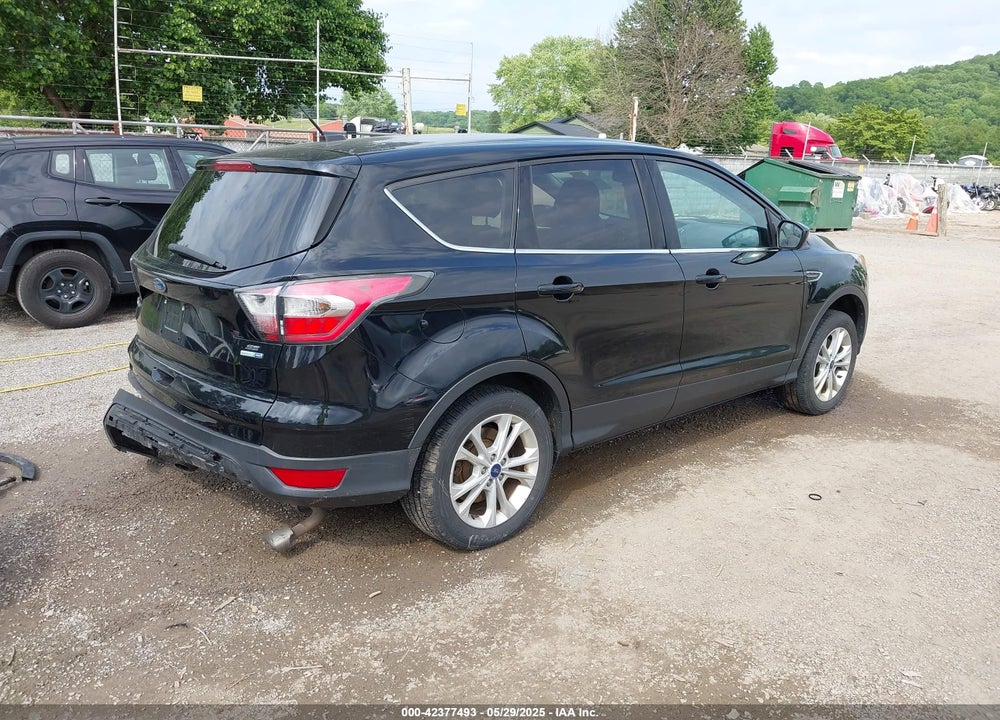 2017 FORD ESCAPE VIN: 1FMCU9GD2HUB40131