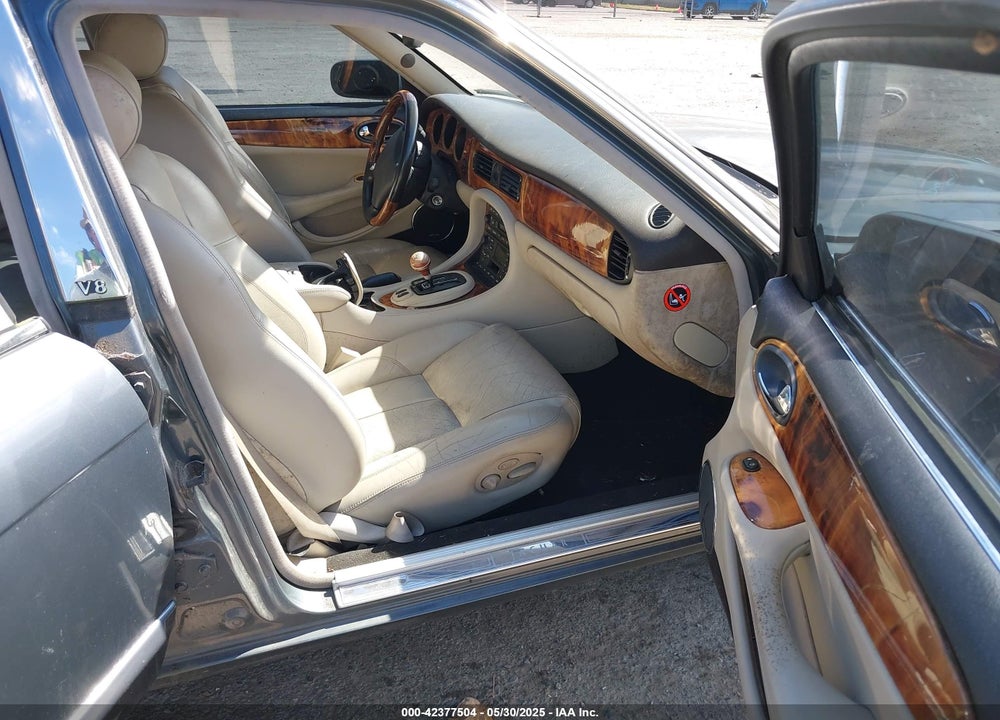 2001 JAGUAR XJR VIN: SAJDA15B21MF36977
