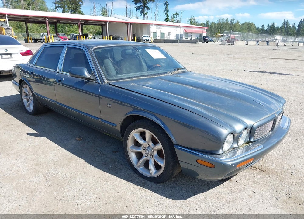 2001 JAGUAR XJR VIN: SAJDA15B21MF36977