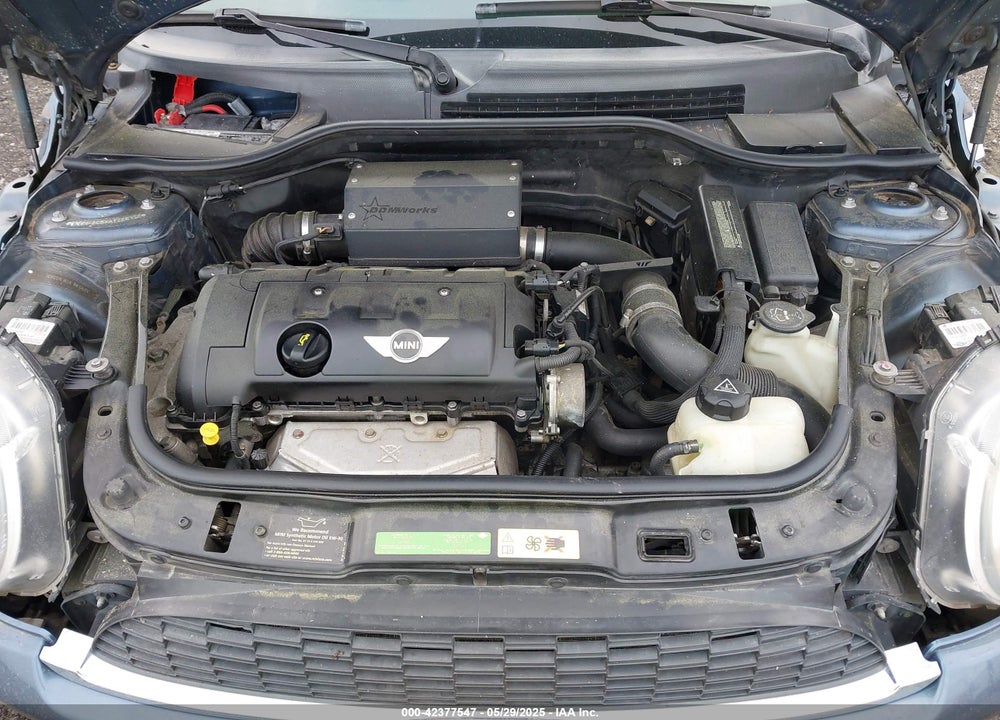 2010 MINI COOPER VIN: WMWMF3C5XATZ26122