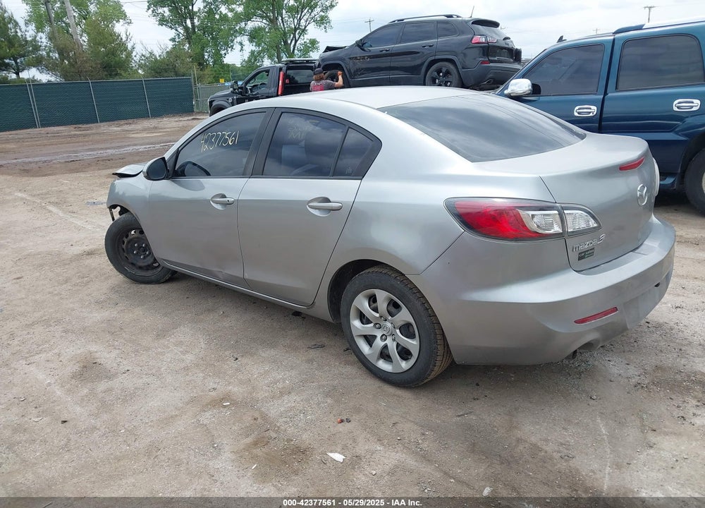 2013 MAZDA MAZDA3 VIN: JM1BL1TF5D1730136