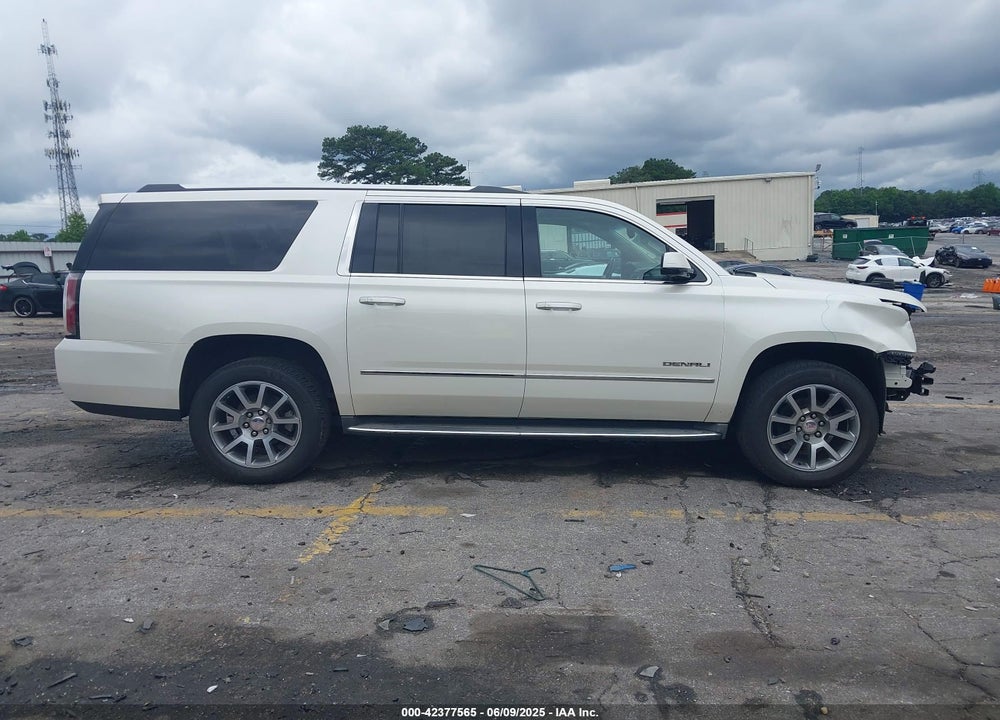 2015 GMC YUKON XL 1500 VIN: 1GKS1JKJ0FR291092