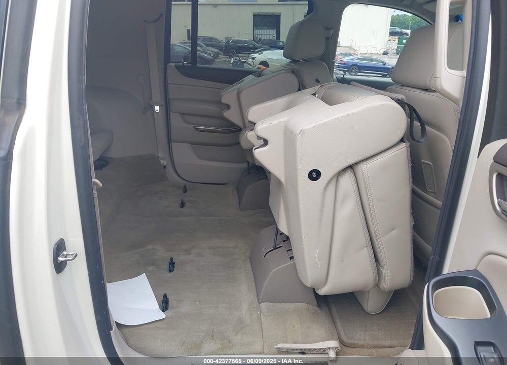 2015 GMC YUKON XL 1500 VIN: 1GKS1JKJ0FR291092
