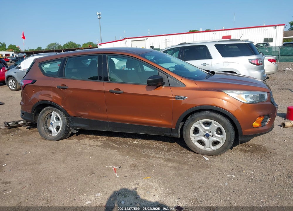 2017 FORD ESCAPE VIN: 1FMCU0F79HUC31792