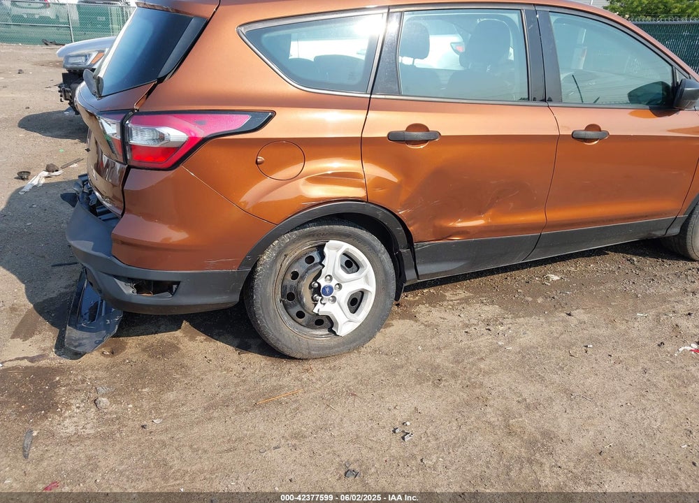 2017 FORD ESCAPE VIN: 1FMCU0F79HUC31792