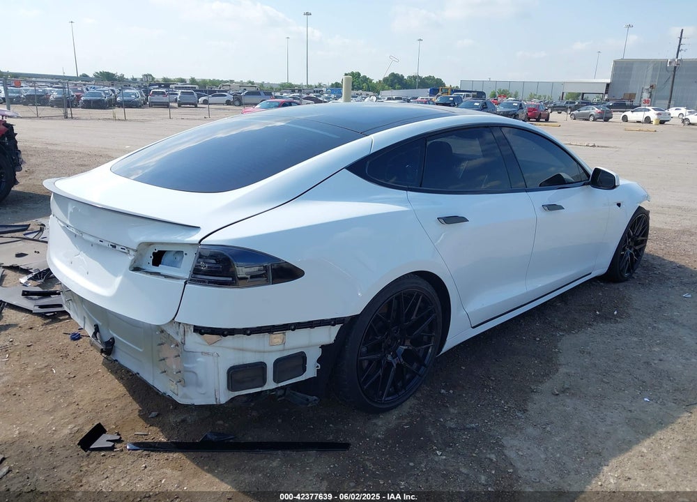 2016 TESLA MODEL S VIN: 5YJSA1E11GF159425