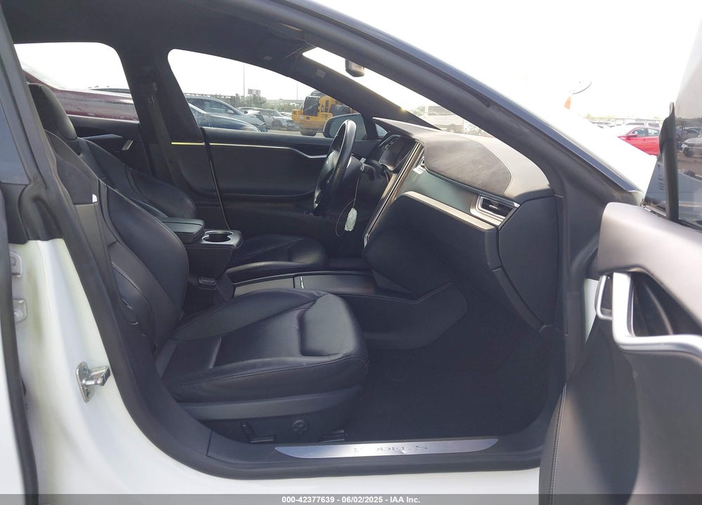 2016 TESLA MODEL S VIN: 5YJSA1E11GF159425