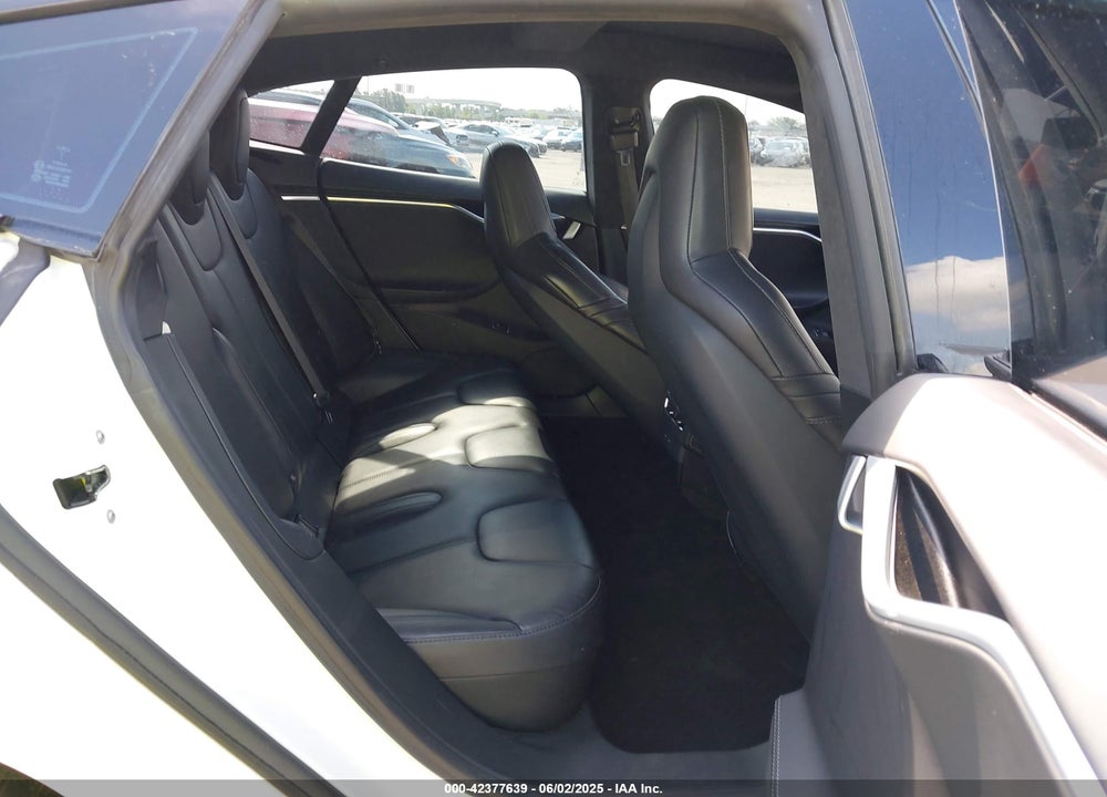 2016 TESLA MODEL S VIN: 5YJSA1E11GF159425