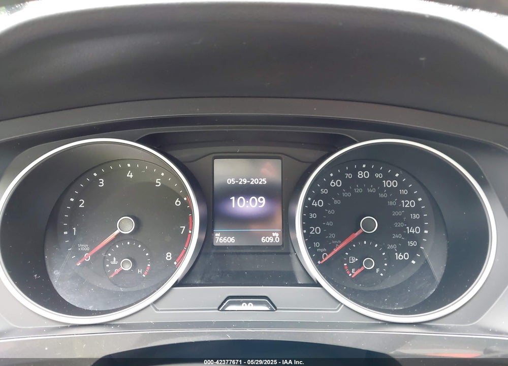 2021 VOLKSWAGEN TIGUAN VIN: 3VV3B7AX0MM103001