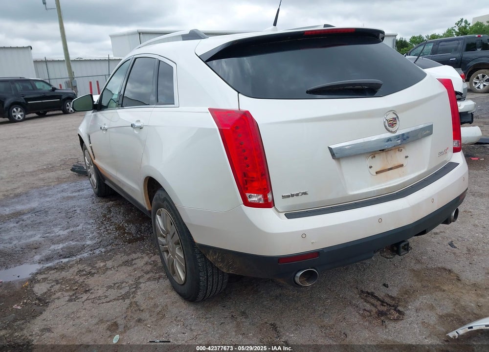 2011 CADILLAC SRX LUXURY COLLECTION VIN: 3GYFNAEY6BS639893