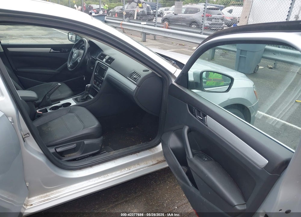 2013 VOLKSWAGEN PASSAT VIN: 1VWBN7A3XDC120658