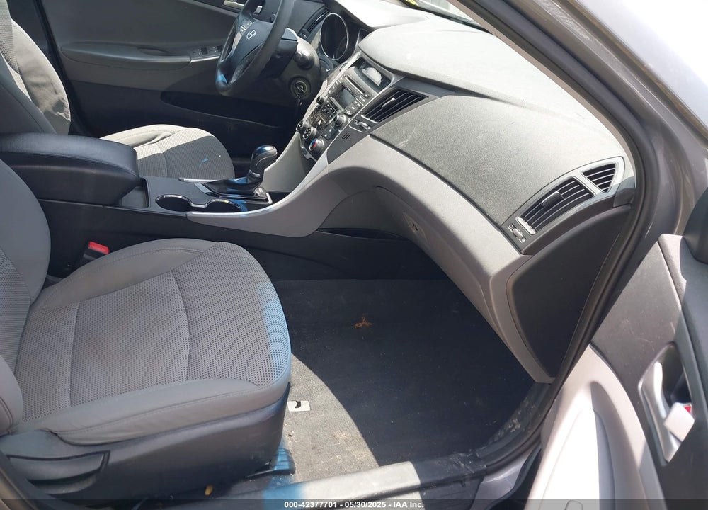 2014 HYUNDAI SONATA VIN: 5NPEB4AC6EH832873