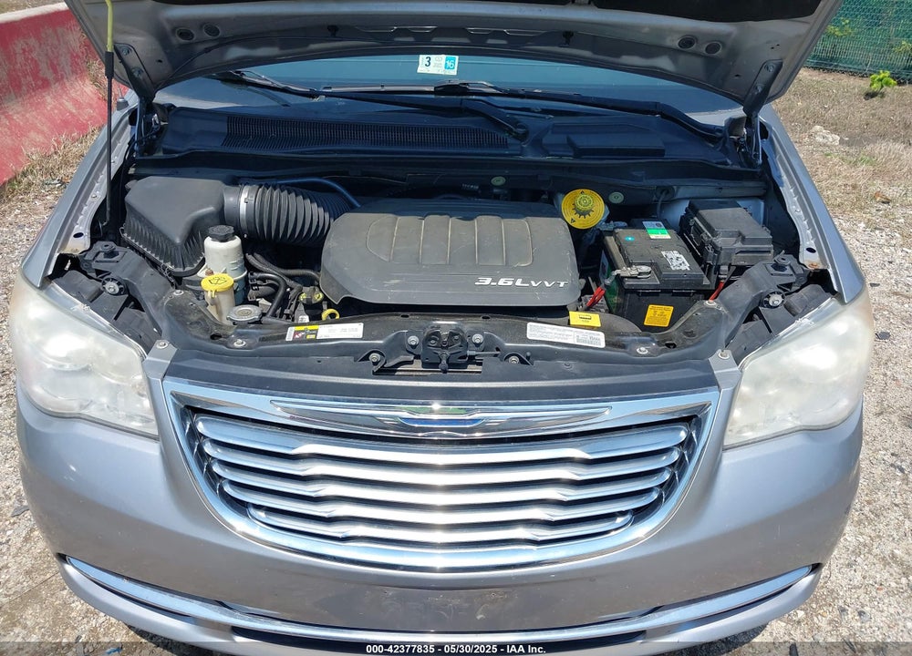 2014 CHRYSLER TOWN & COUNTRY TOURING VIN: 2C4RC1BG3ER442752