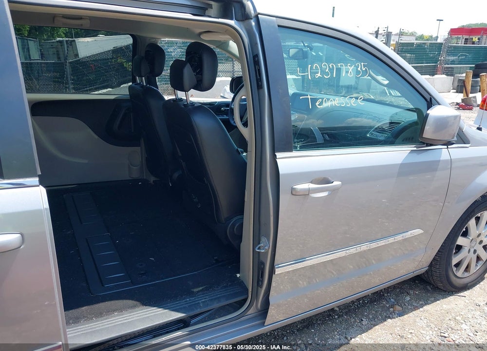 2014 CHRYSLER TOWN & COUNTRY TOURING VIN: 2C4RC1BG3ER442752