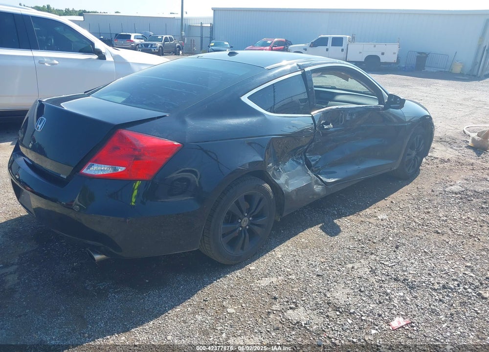 2012 HONDA ACCORD VIN: 1HGCS1B88CA012090