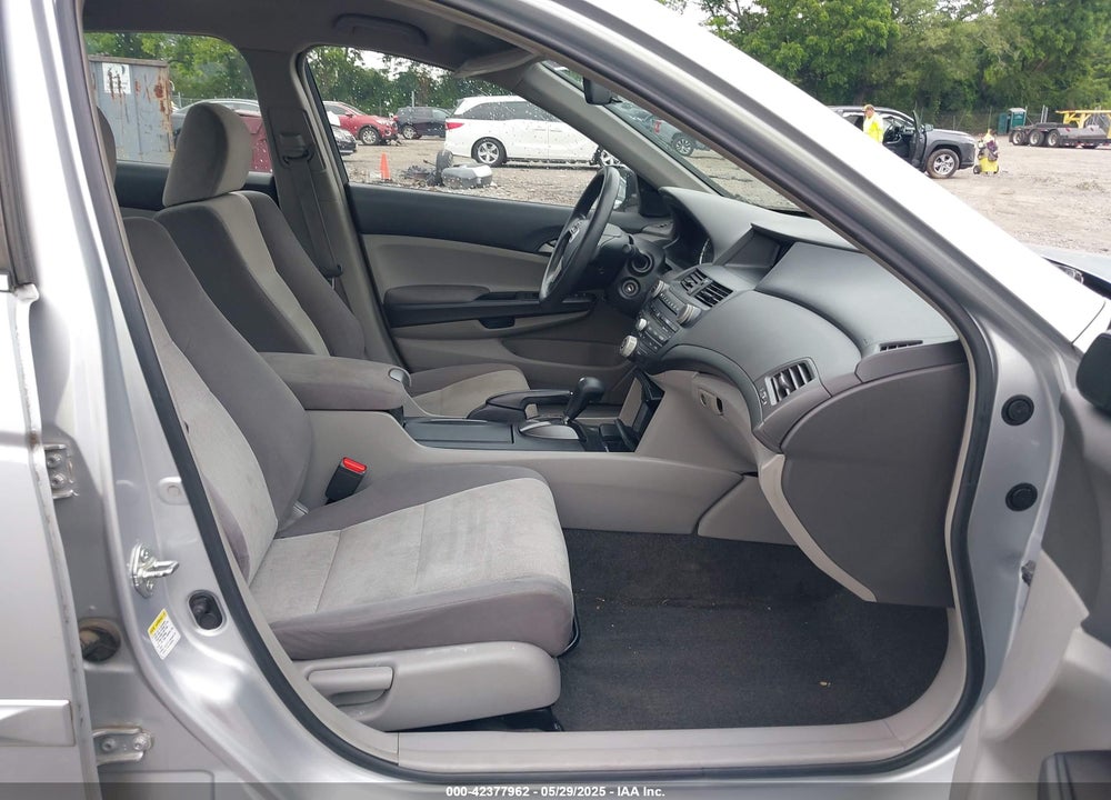 2008 HONDA ACCORD VIN: 1HGCP26388A137975