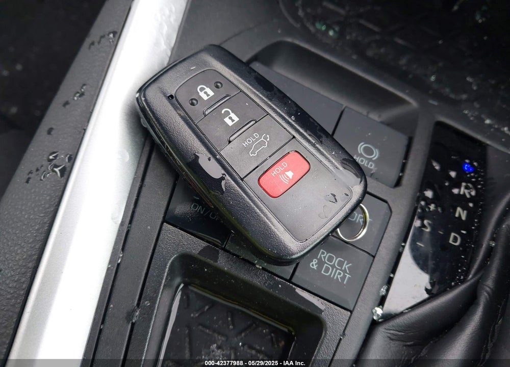 2022 TOYOTA RAV4 VIN: 2T3P1RFV0NW311854