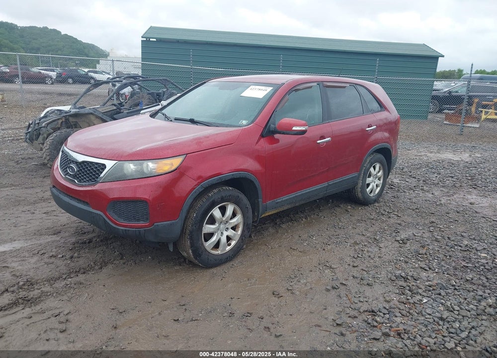 2011 KIA SORENTO VIN: 5XYKT3A13BG082313