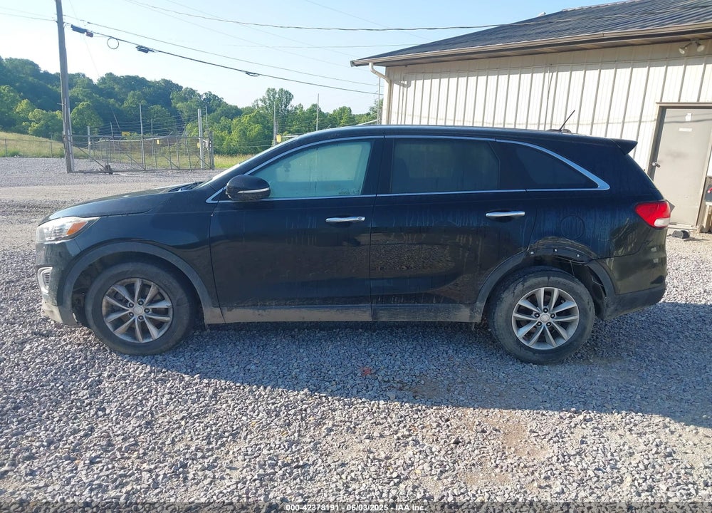 2016 KIA SORENTO VIN: 5XYPG4A32GG124642