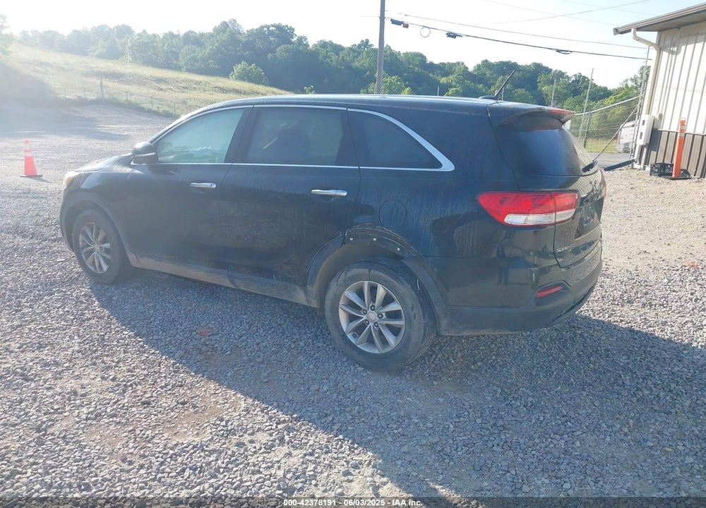 2016 KIA SORENTO VIN: 5XYPG4A32GG124642