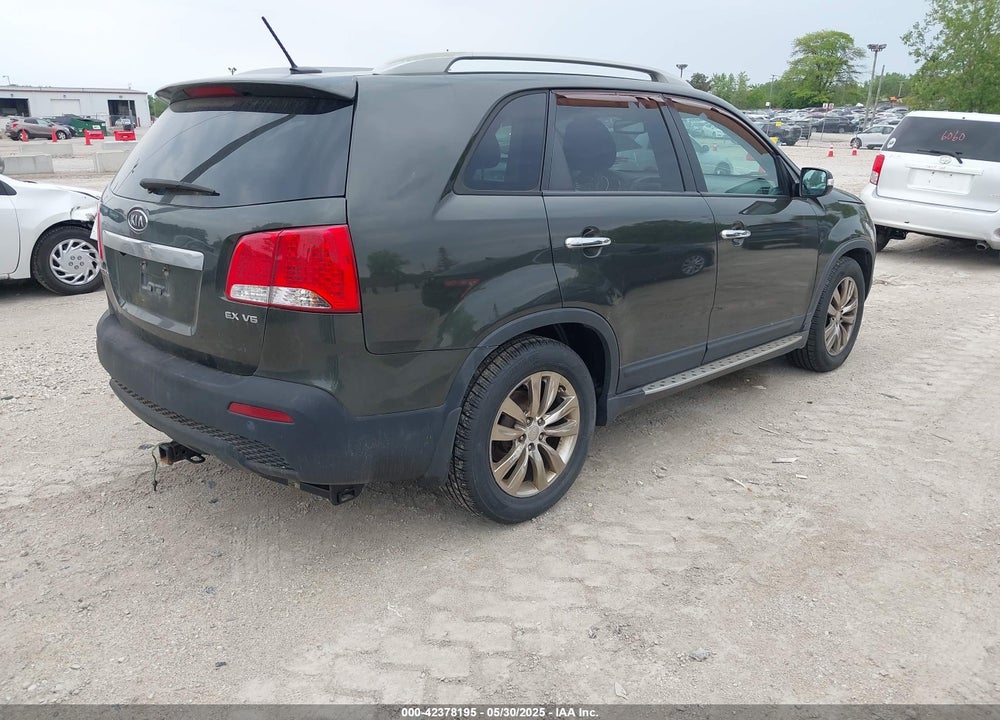 2011 KIA SORENTO VIN: 5XYKUDA25BG106851