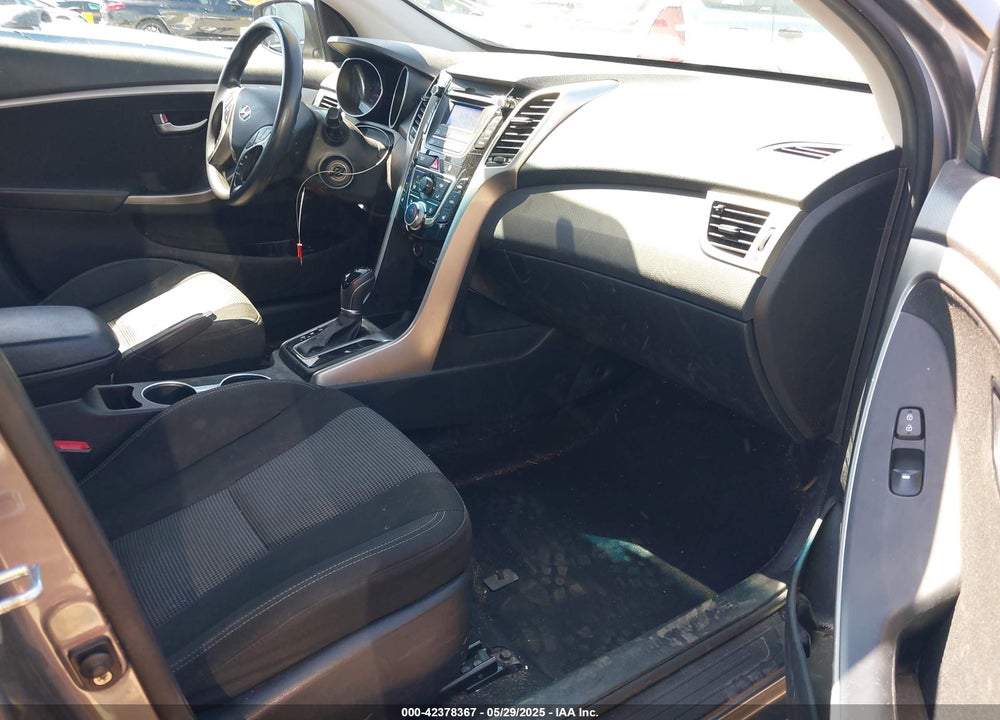 2016 HYUNDAI ELANTRA GT VIN: KMHD35LHXGU341623