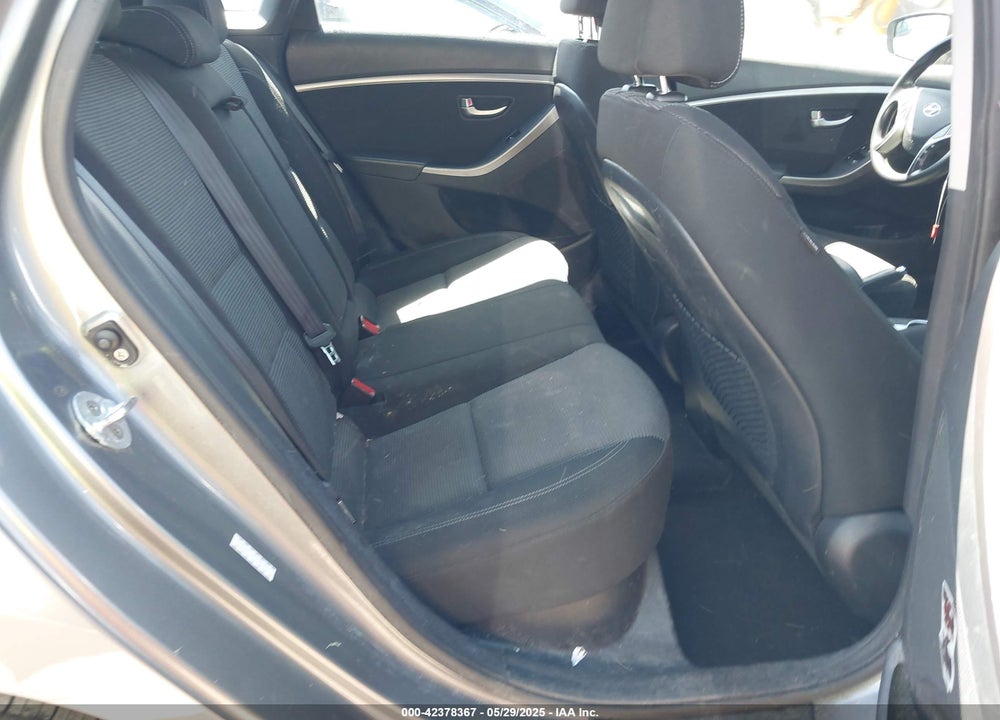 2016 HYUNDAI ELANTRA GT VIN: KMHD35LHXGU341623