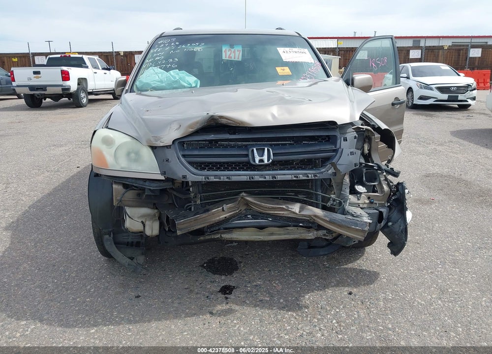 2004 HONDA PILOT EX VIN: 2HKYF18444H504283