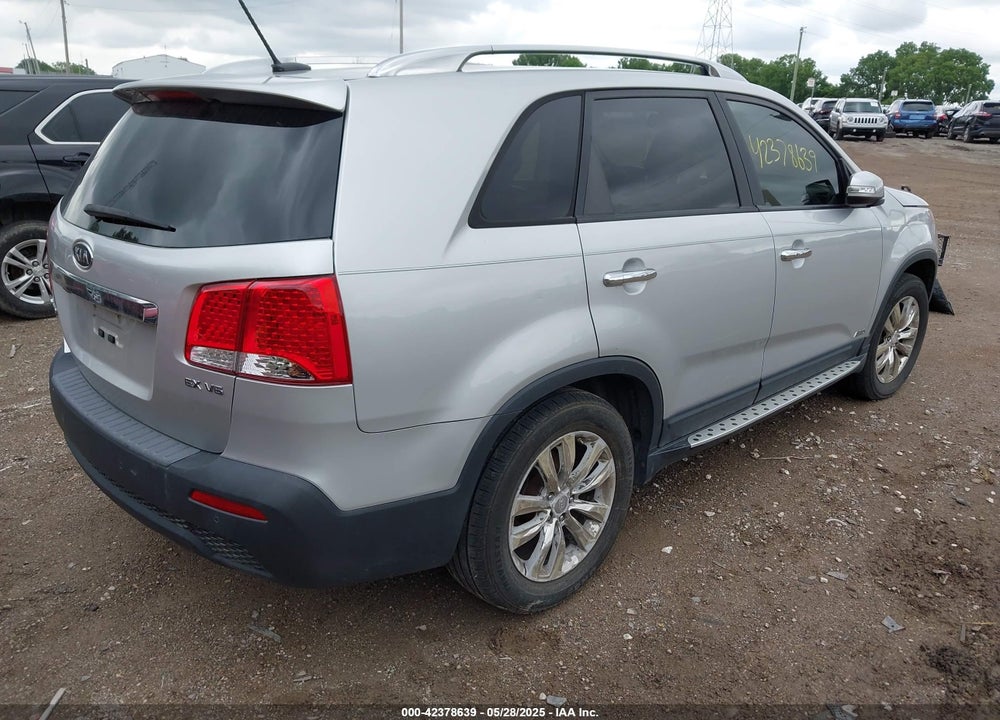 2011 KIA SORENTO VIN: 5XYKUDA25BG182733