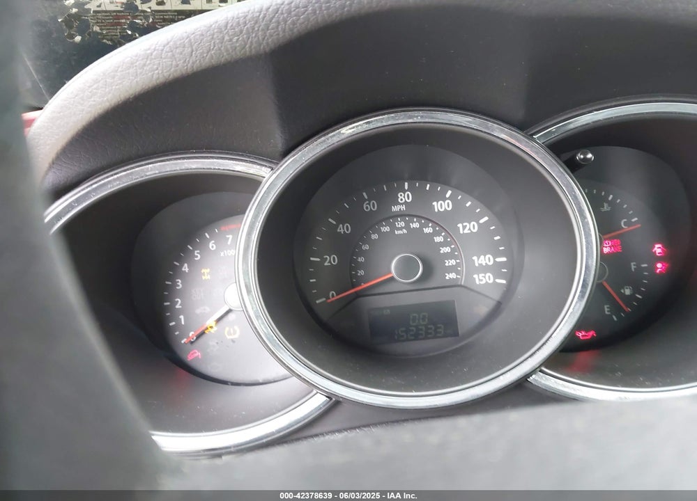 2011 KIA SORENTO VIN: 5XYKUDA25BG182733