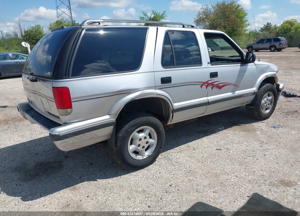 1997 CHEVROLET BLAZER LS VIN: 1GNDT13W0V2244474