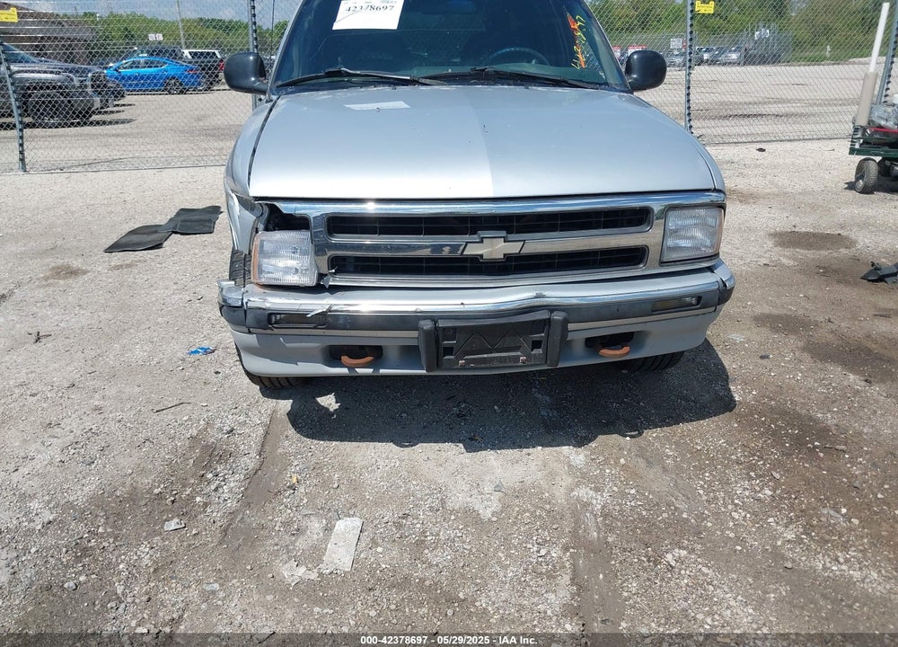 1997 CHEVROLET BLAZER LS VIN: 1GNDT13W0V2244474