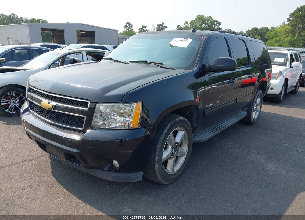 2014 CHEVROLET SUBURBAN 1500 VIN: 1GNSKJE72ER100836