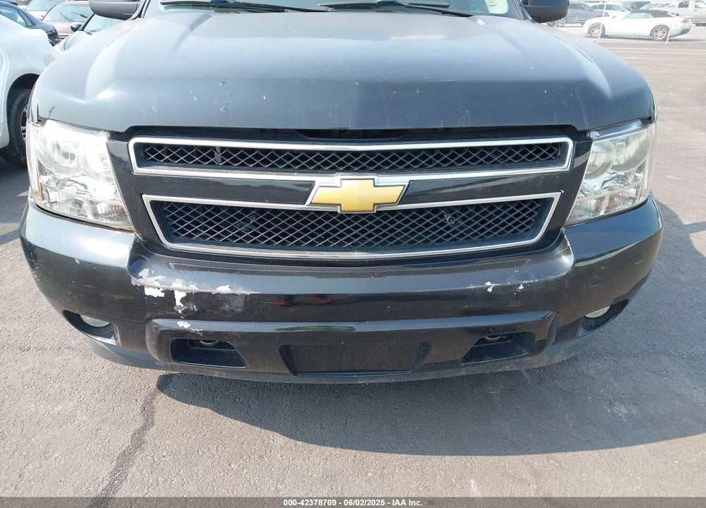 2014 CHEVROLET SUBURBAN 1500 VIN: 1GNSKJE72ER100836