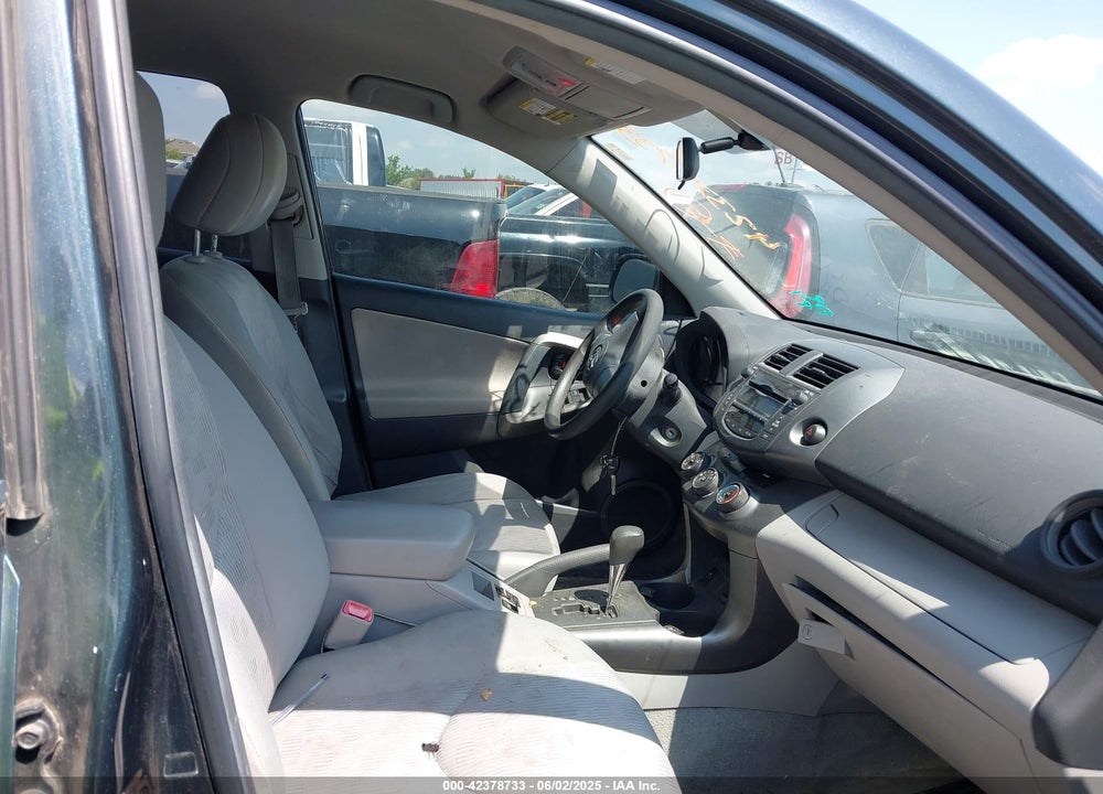 2011 TOYOTA RAV4 VIN: 2T3ZF4DV3BW099804