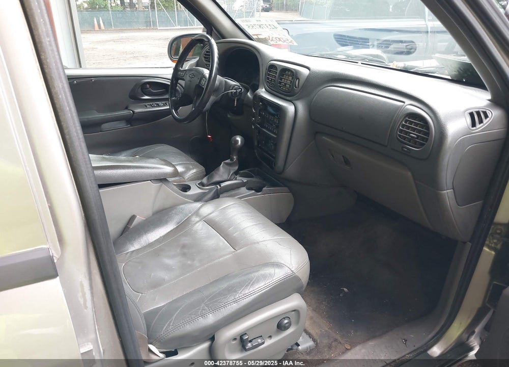 2002 CHEVROLET TRAILBLAZER VIN: 1GNDS13S822136700