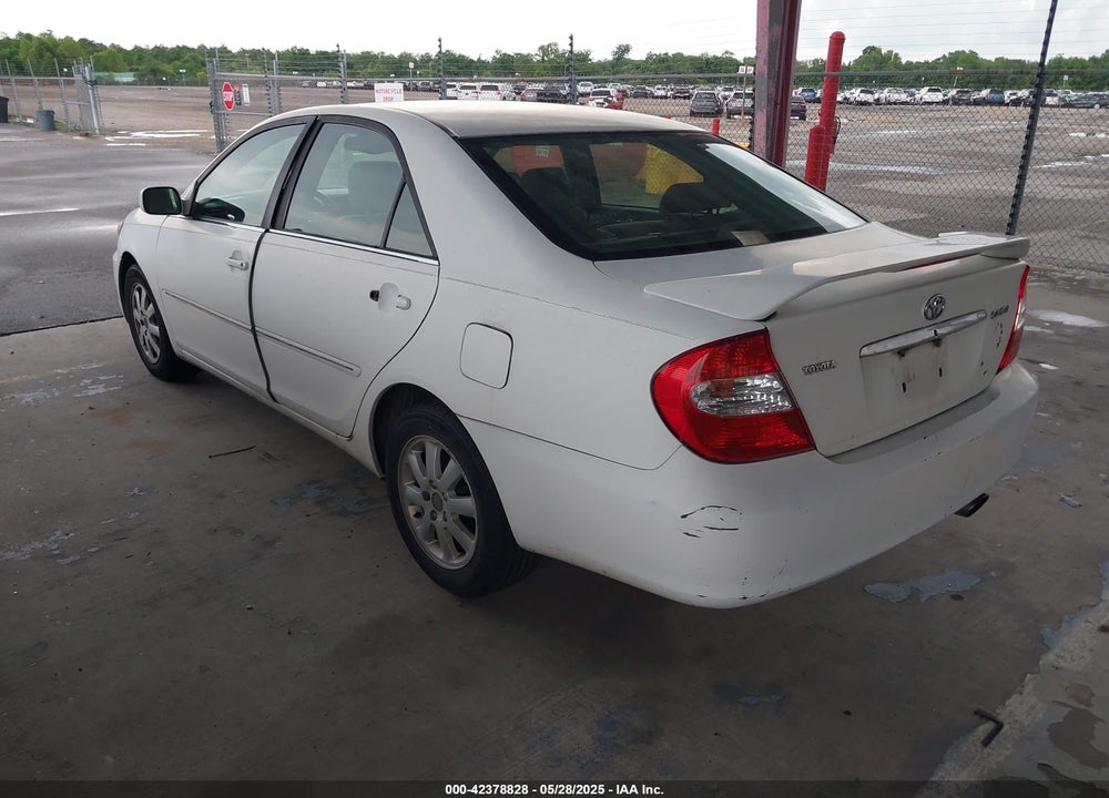 2004 TOYOTA CAMRY XLE VIN: 4T1BE32K84U327492