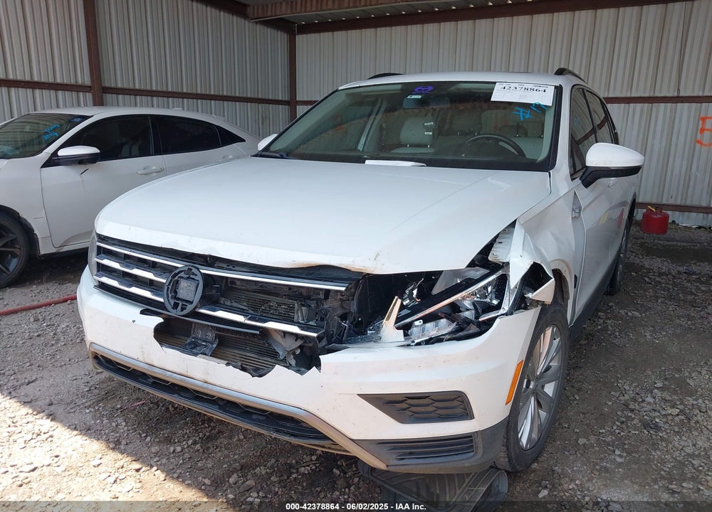2018 VOLKSWAGEN TIGUAN VIN: 3VV3B7AX5JM079872