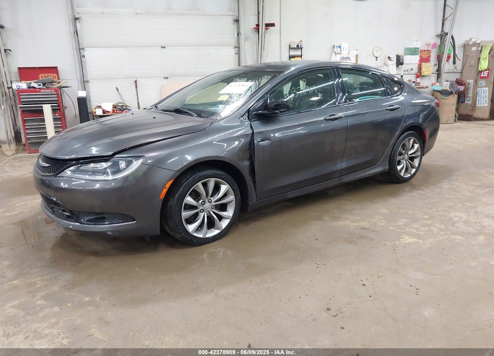 2015 CHRYSLER 200 S VIN: 1C3CCCDG8FN530584