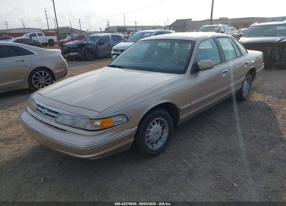 1997 FORD CROWN VICTORIA LX VIN: 2FALP74W1VX194522