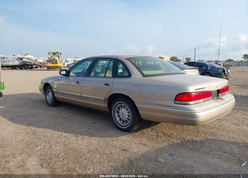 1997 FORD CROWN VICTORIA LX VIN: 2FALP74W1VX194522