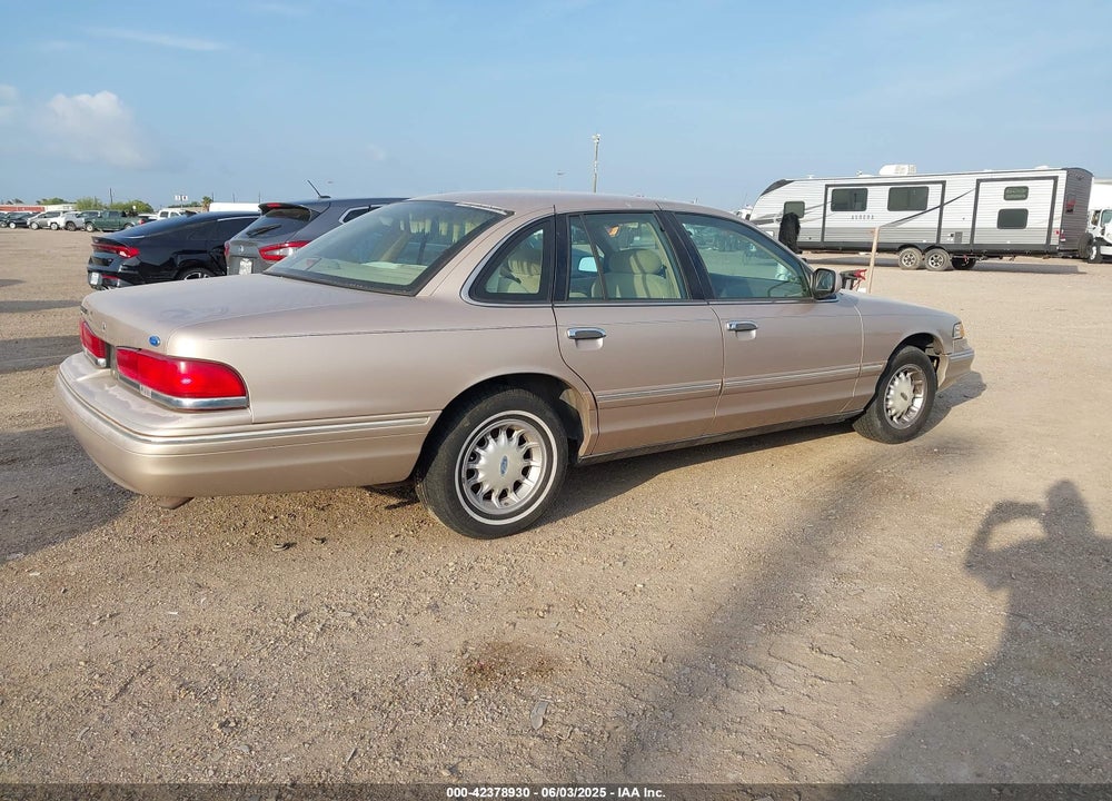 1997 FORD CROWN VICTORIA LX VIN: 2FALP74W1VX194522