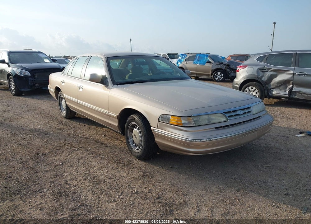 1997 FORD CROWN VICTORIA LX VIN: 2FALP74W1VX194522