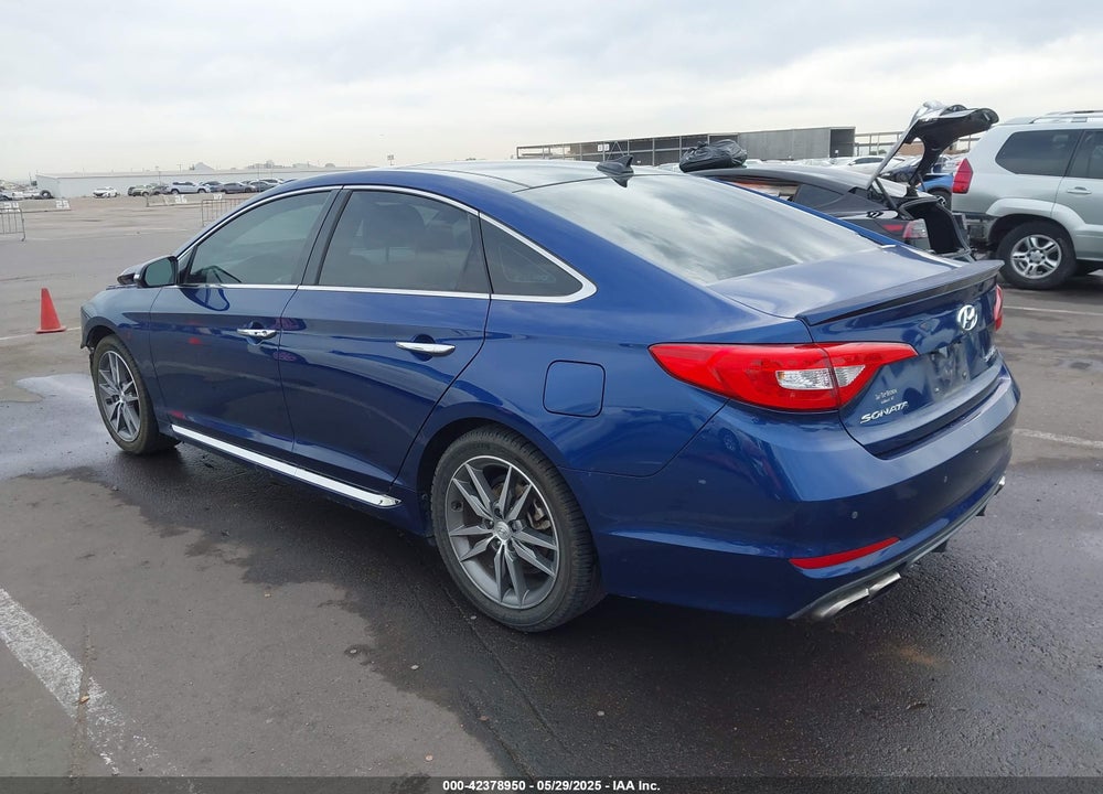 2015 HYUNDAI SONATA VIN: 5NPE34AB1FH074639