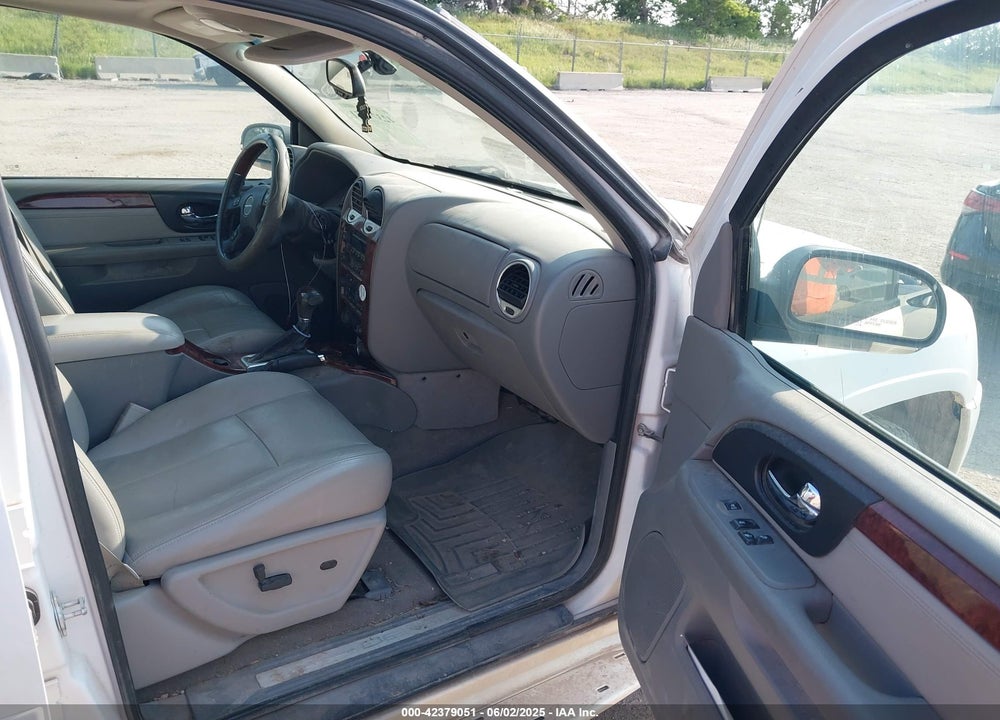 2008 GMC ENVOY DENALI VIN: 1GKET63M982135609