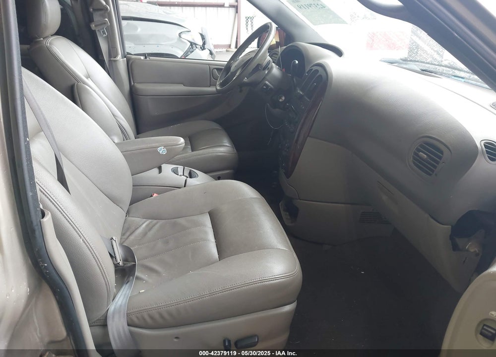 2004 CHRYSLER TOWN & COUNTRY TOURING VIN: 2C4GP54L14R599739