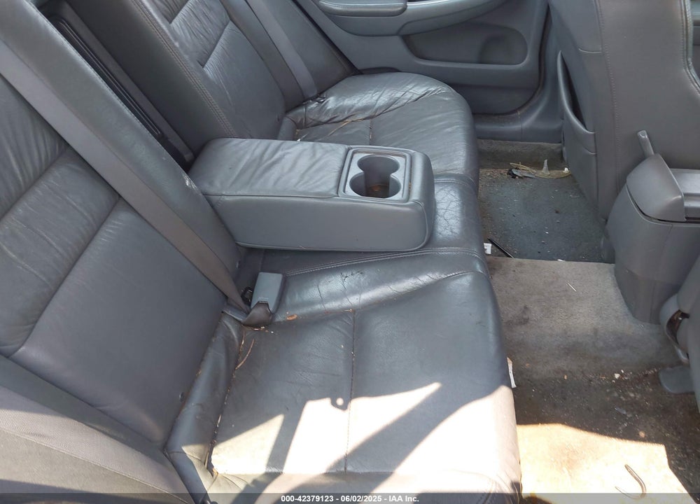 2004 HONDA ACCORD EX VIN: 1HGCM56824A101912