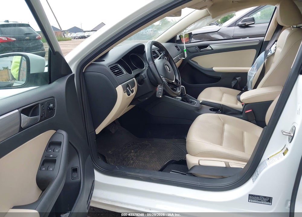 2017 VOLKSWAGEN JETTA 1.4T SE VIN: 3VWDB7AJ8HM255190