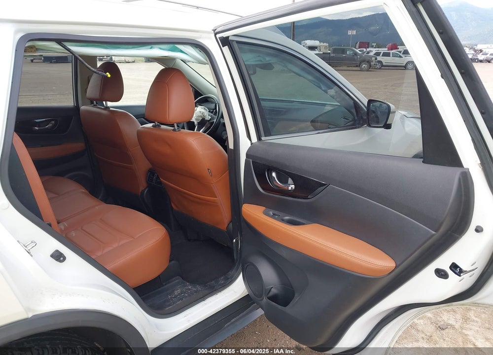 2017 NISSAN ROGUE VIN: JN8AT2MV4HW285750
