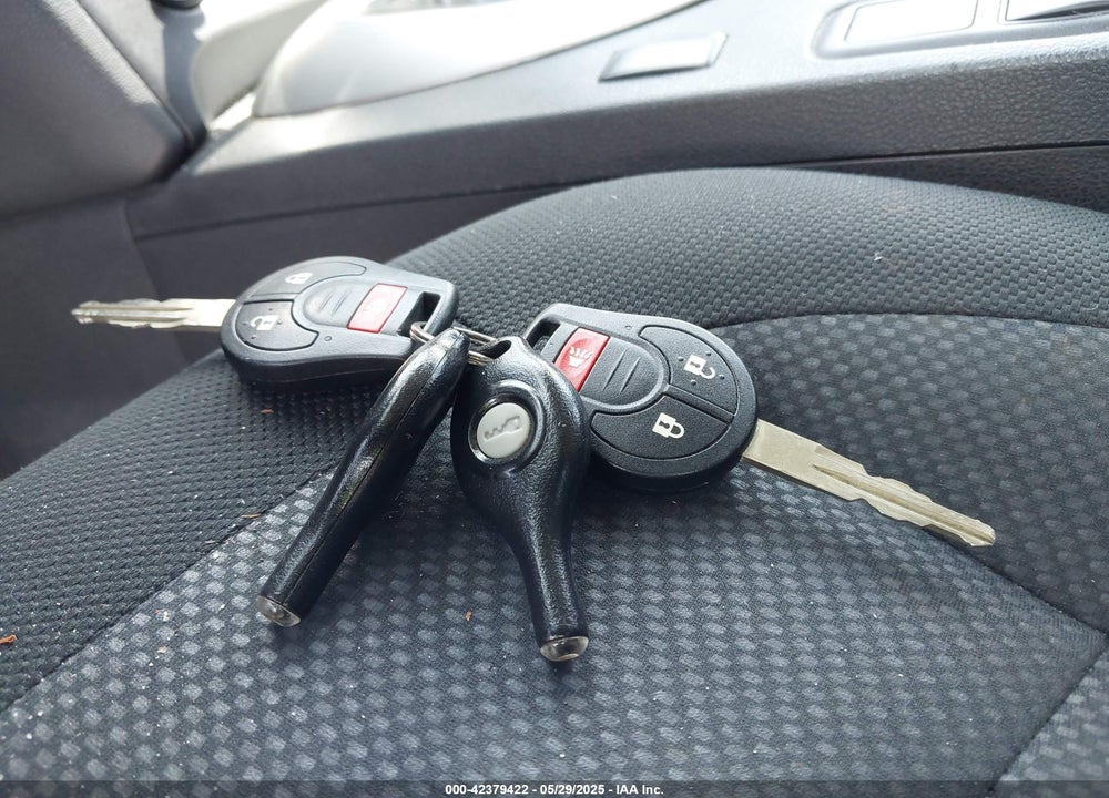 2012 NISSAN ROGUE S VIN: JN8AS5MV1CW402360